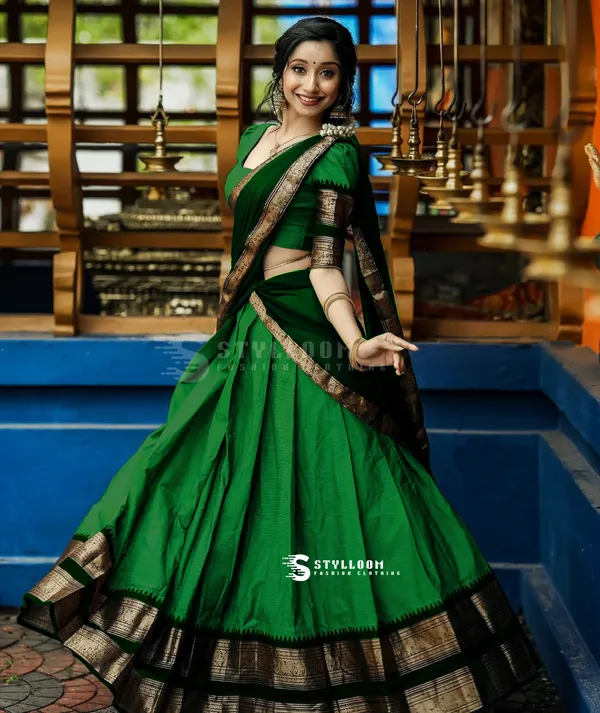 Kanjivaram_Silk_Zari_Half_Lehenga_Saree_With_Blouse_And_Dupatta