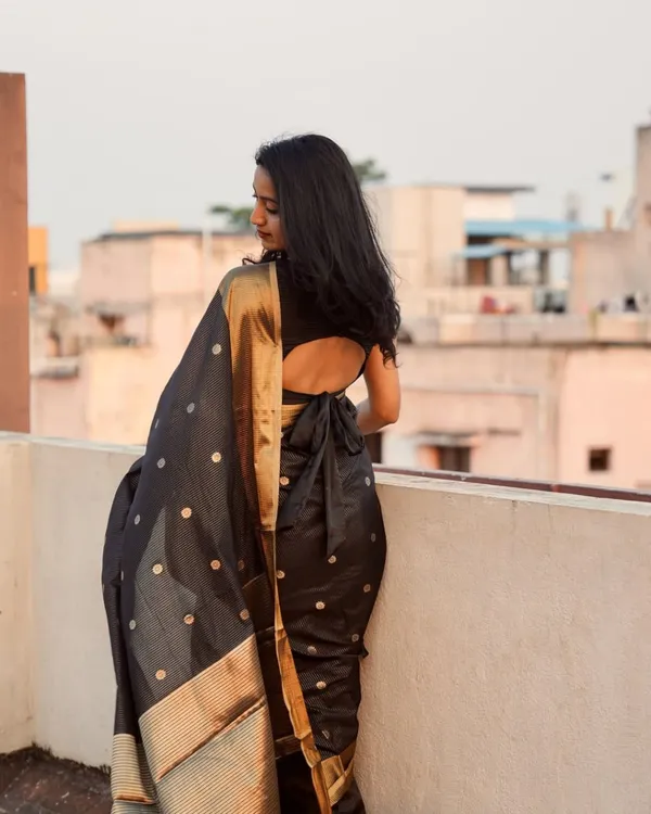 Black_Banarasi_Designer_Silk_Saree_With_Unstitched_Blouse_Piece_For_Women