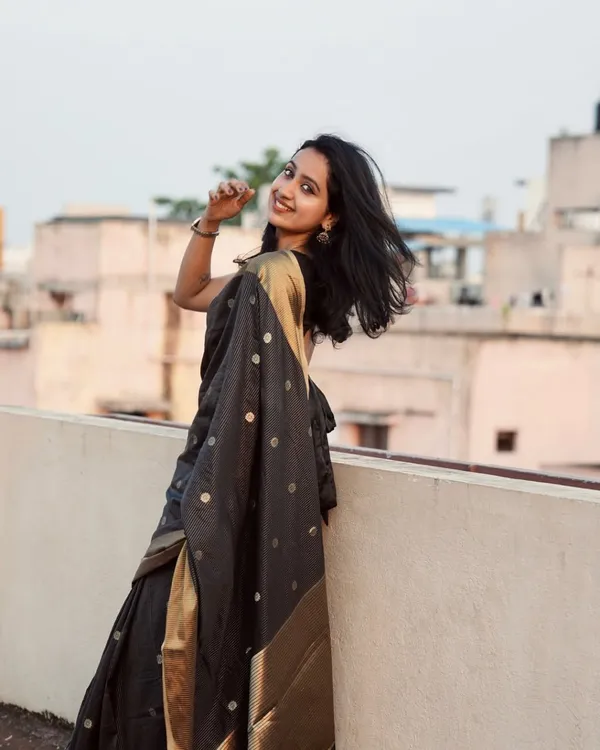 Black_Banarasi_Designer_Silk_Saree_With_Unstitched_Blouse_Piece_For_Women