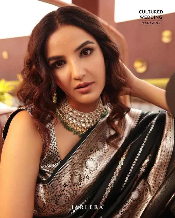 Black_Banarasi_Designer_Silk_Saree_With_Unstitched_Blouse_Piece_For_Women