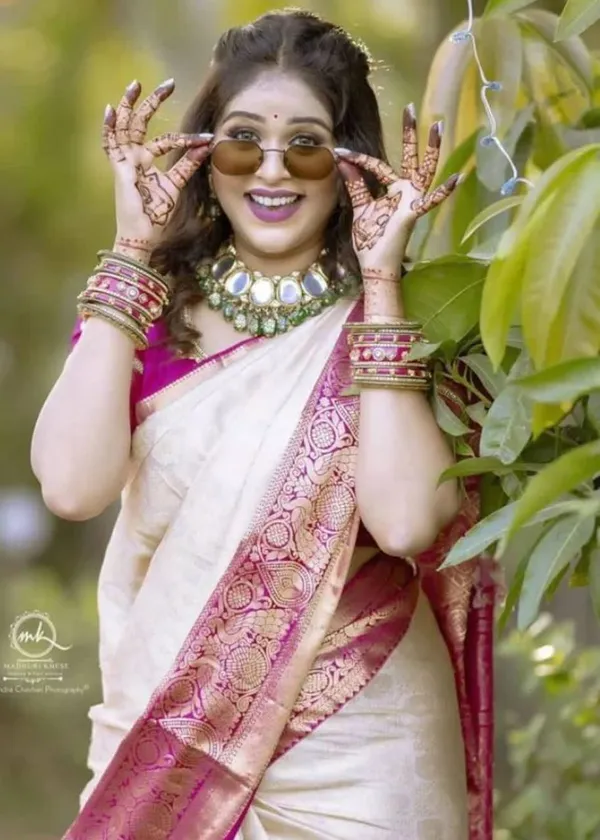 Cream_Banarasi_Soft_Lichi_Designer_Silk_Saree_With_Unstitched_Blouse_Piece_For_Women