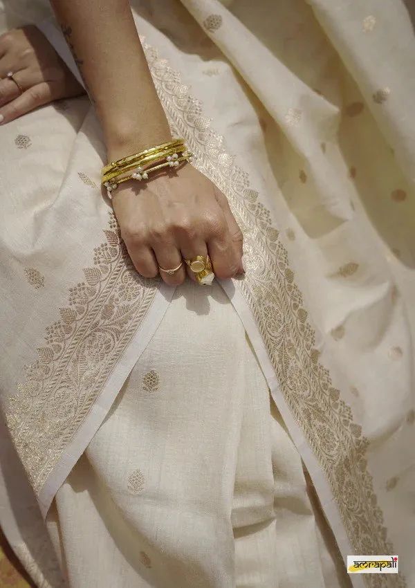 Cream_Cotton_Soft_Designer_Silk_Saree_With_Blouse_Peace_For_Women