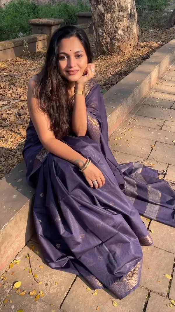 Nevy_Blue_Banarasi_Soft_Silk_Saree_With_Unstiched_Blouse_Peace_For_Women