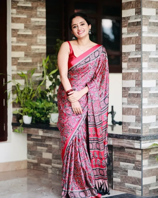 Pink_Trending__Ajrakh_Saree_With_Blouse_Piece_For_Women