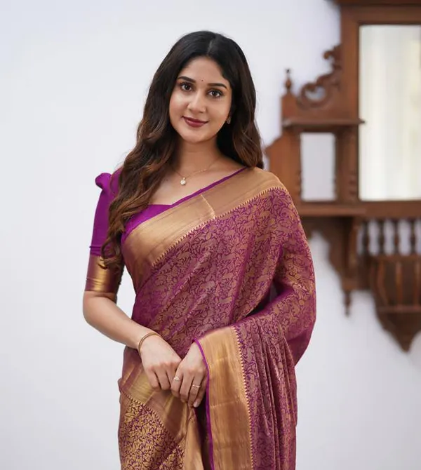Wine_Soft_Lichi_Designer_Silk_Saree_With_Unstitched_Blouse_Piece_For_Women