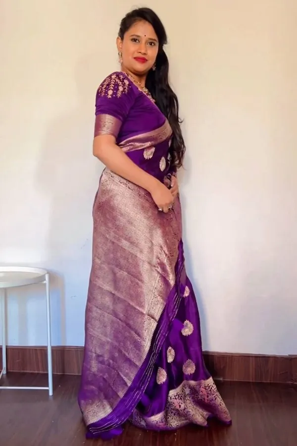 New_Design_Purple_Banarasi__Soft_Lichi_Designer_Silk_Saree_With_Jacquard_Work_With_Unstitched_Blouse_Piece_For_Women