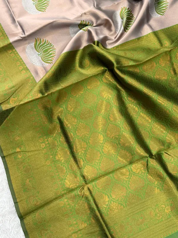 Heavy_Design_Green_Banarasi_Soft_Lichi_Designer_Silk_Saree_With_Jacquard_Work_With_Unstitched_Blouse_Piece_For_Women