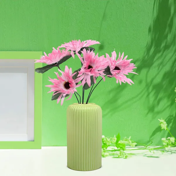 Evelyn_Small_Mint_Ceramic_Flower_Vase_For_Living_Room,_Bedroom,_Dining_Table,_Home_Decoration_(H_-_15.5_X_D_-_8_Cm,_Mint)