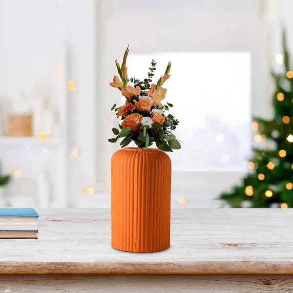 Evelyn_Small_Lily_Ceramic_Flower_Vase_For_Living_Room,_Bedroom,_Dining_Table,_Home_Decoration_(H_-_15.5_X_D_-_8_Cm,_Lily)