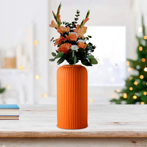 Evelyn_Medium_Lily_Ceramic_Flower_Vase_For_Living_Room,_Bedroom,_Dining_Table,_Home_Decoration_(H_-_20.5_X_D_-_9_Cm,_Lily)