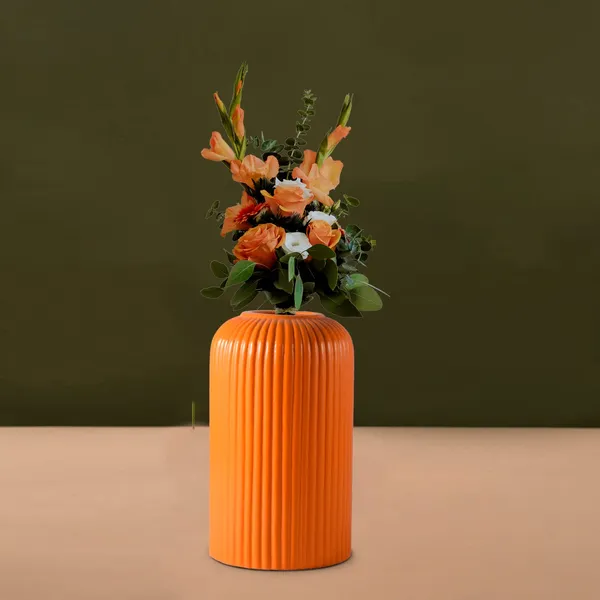Evelyn_Small_Lily_Ceramic_Flower_Vase_For_Living_Room,_Bedroom,_Dining_Table,_Home_Decoration_(H_-_15.5_X_D_-_8_Cm,_Lily)