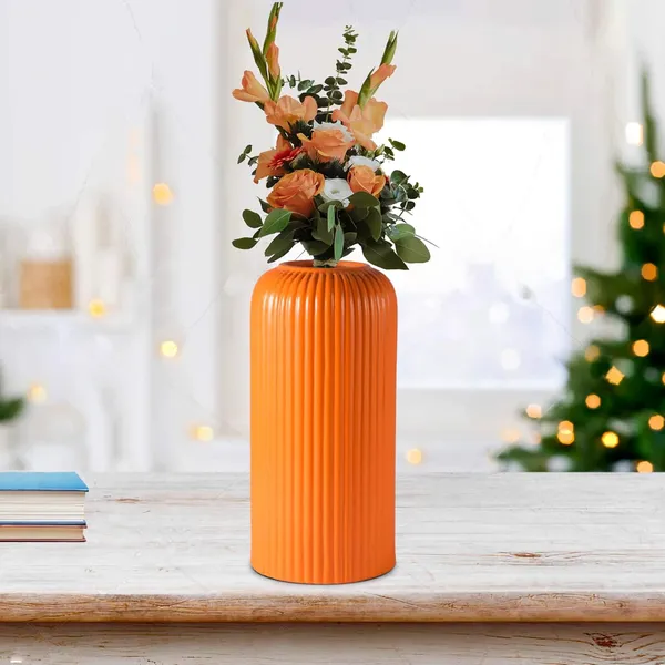 Evelyn_Medium_Lily_Ceramic_Flower_Vase_For_Living_Room,_Bedroom,_Dining_Table,_Home_Decoration_(H_-_20.5_X_D_-_9_Cm,_Lily)