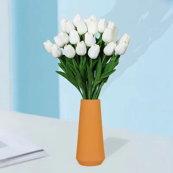 Finlay_Small_Lily_Ceramic_Flower_Vase_For_Living_Room,_Bedroom,_Dining_Table,_Home_Decoration_(H_-_16_X_D_-_4.5_Cm,_Lily)