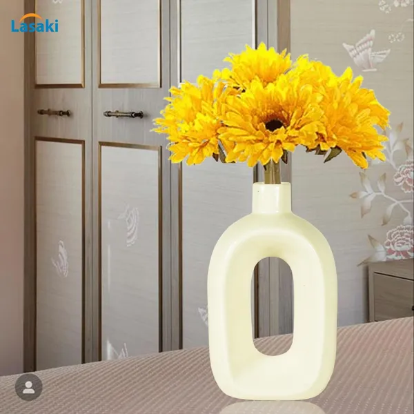 Batty_Cream_Ceramic_Flower_Vase_For_Living_Room,_Bedroom,_Dining_Table,_Home_Decoration,_Artificial_Flowers_(L_-_11.5_X_W_-_6.5_X_H_-_19_Cm)