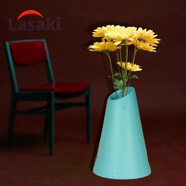 Voltra_Aqua_Ceramic_Flower_Vase_For_Living_Room,_Bedroom,_Dining_Table,_Home_Decoration,_Artificial_Flowers_(D-_11_X_H_-_16.5_Cm)