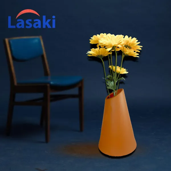 Voltra_Ginger_Ceramic_Flower_Vase_For_Living_Room,_Bedroom,_Dining_Table,_Home_Decoration,_Artificial_Flowers_(D-_11_X_H_-_16.5_Cm)