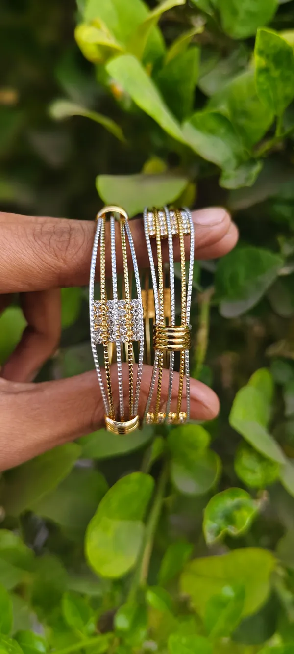 Beautiful_Primium_Quality_Bangles_With_Silver_&_Gold_Tone_Pack_Of_2_Pcs_(1_Pair_)