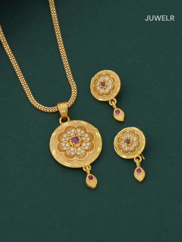 Artificial_Gold_Pendant_Set_|_Trendy_Round-Flower_Design_(1_Set)