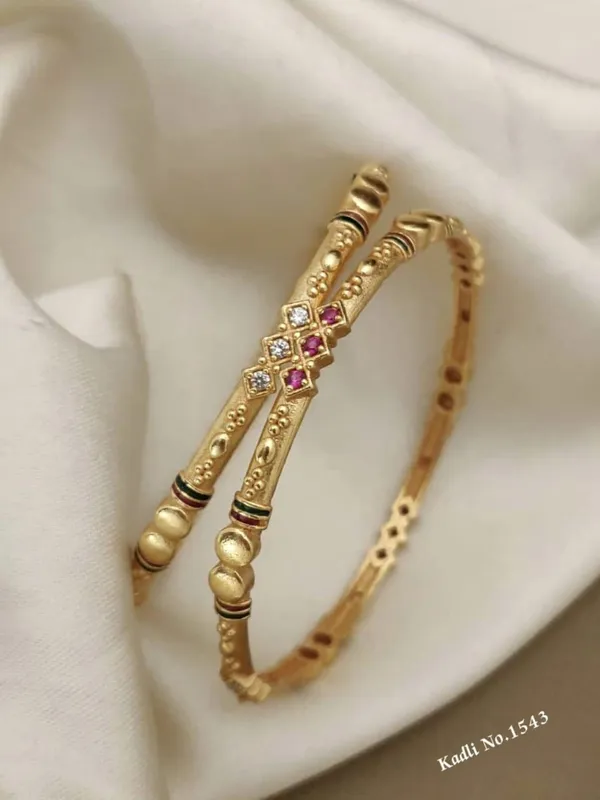 Gold_Finish_Brass_Bangles_&_Bracelet_For_Women
