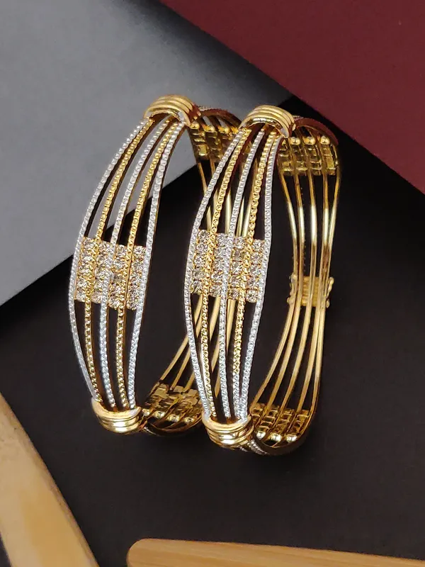 Beautiful_Primium_Quality_Bangles_With_Silver_&_Gold_Tone_Pack_Of_2_Pcs_(1_Pair_)
