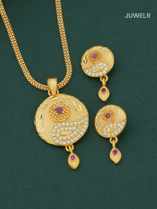 Diamond_Women_Pendant_Set_(Artificial)_|_Designer_Gold-Plated_Pendant_&_Earrings_(1_Set)