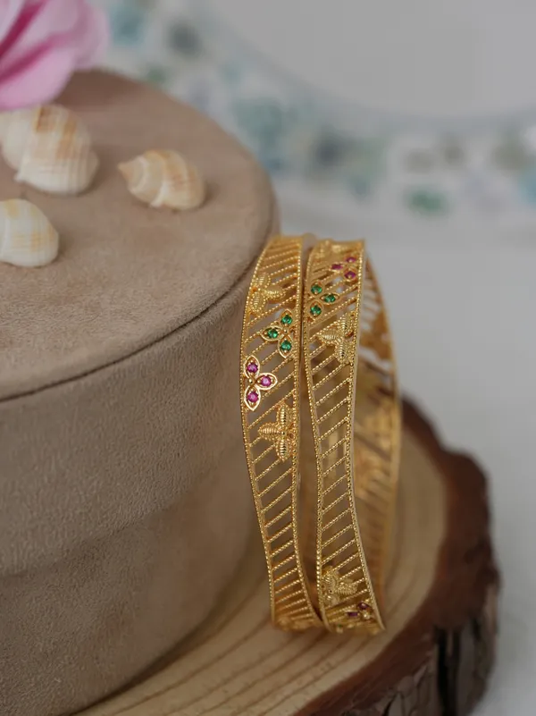 Fashionable_Modern_Gold_Plated_Bangles_|_Timeless_&_Trendy_Bangles