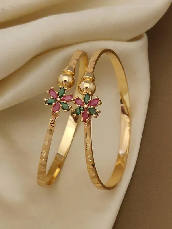 Latest_Bracelet_Design_|_Trendy_&_Elegant_Bracelet_for_Women_(1_Pair)
