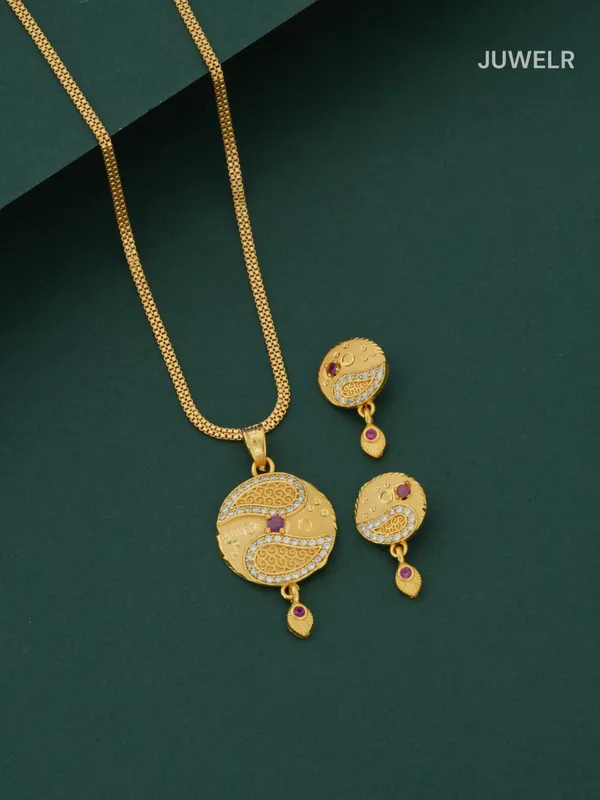 Pendant_Set_Design_for_Girls_|_Gold_Designer_Pendant_&_Earrings_(1_Set)