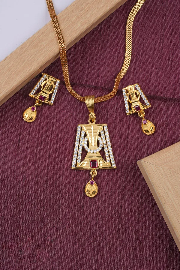 Gold_Pendant_Set_With_Micro_Gold_Plated_With_Earrings
