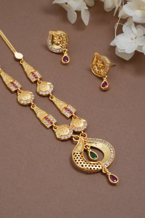 Women_Gold_Plated_Necklace_Set_for_Daily_Wear_|_Elegant_&_Trendy_Necklace_Set