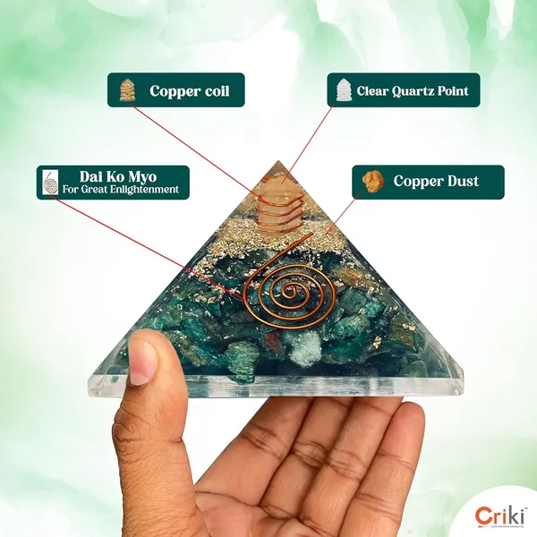 Green_Aventurine_Pyramid_-_Original_Green_Crystal_Pyramid_For_Abundance,_Good_Fortune,_Prosperity,_Creativity,_Good_Luck,_And_Balance_Heart_Chakra_Healing