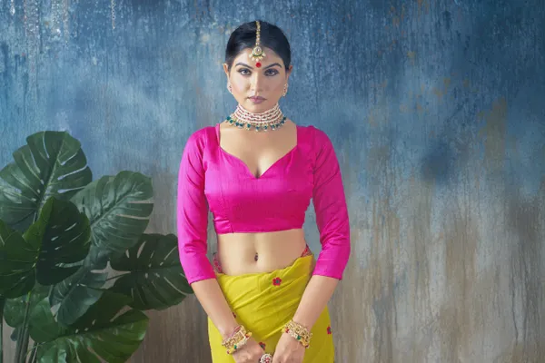 Yellow_Poly_Georgette_Gota_With_Tassel_Detail_Saree_With_Unstitched_Blouse_Piece
