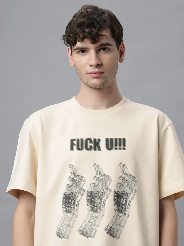 Off-White_Cotton_Graphic_Printed_Round_Neck_Half_Sleeves_Regular_Fit_T-Shirt_For_Men
