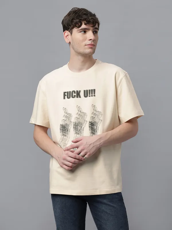 Off-White_Cotton_Graphic_Printed_Round_Neck_Half_Sleeves_Regular_Fit_T-Shirt_For_Men