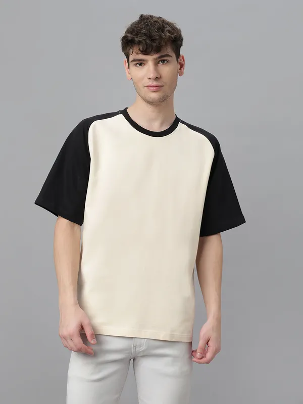 Off-White_&_Black_Cotton_Round_Neck_Half_Sleeves_Loose_Fit_Raglan_T-Shirt_For_Men