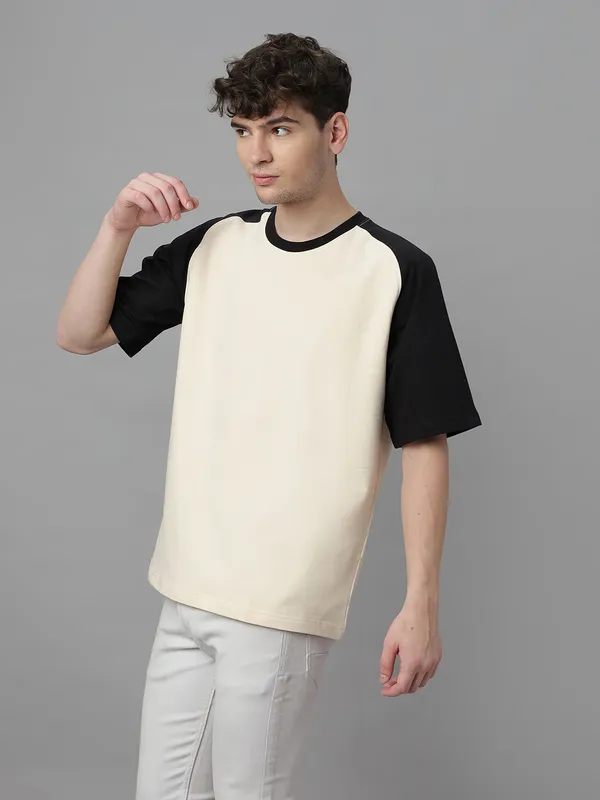 Off-White_&_Black_Cotton_Round_Neck_Half_Sleeves_Loose_Fit_Raglan_T-Shirt_For_Men