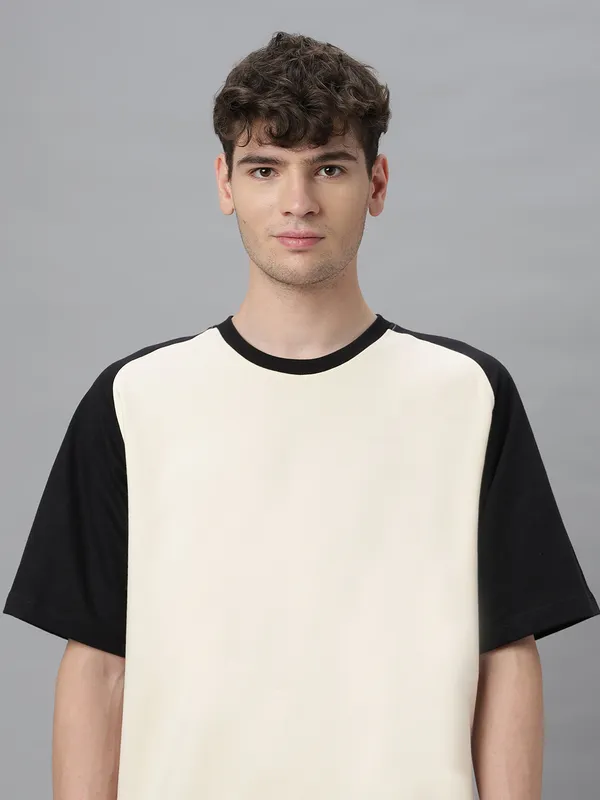 Off-White_&_Black_Cotton_Round_Neck_Half_Sleeves_Loose_Fit_Raglan_T-Shirt_For_Men