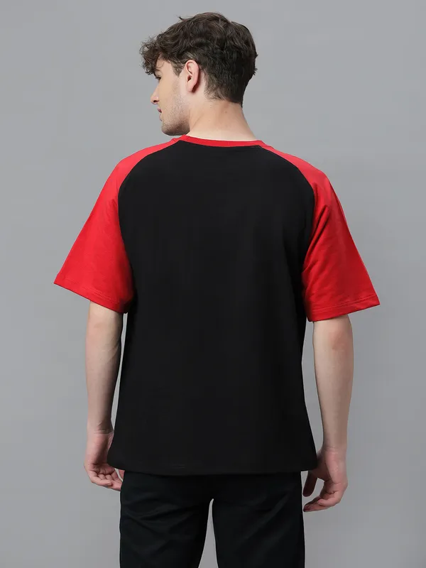 Black_&_Red_Cotton_Round_Neck_Half_Sleeves_Loose_Fit_Raglan_T-Shirt_For_Men