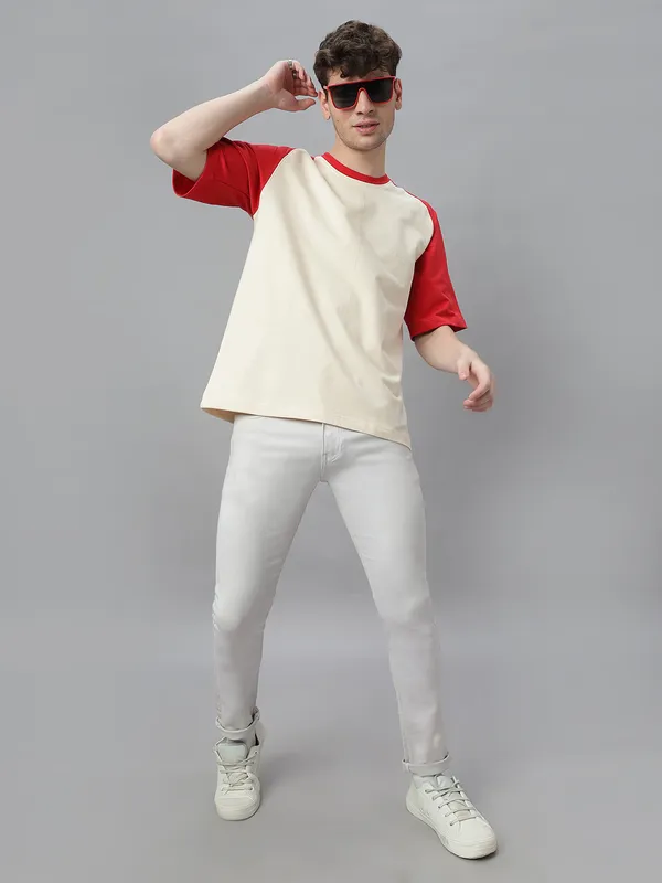 Off-White_&_Red_Cotton_Round_Neck_Half_Sleeves_Loose_Fit_Raglan_T-Shirt_For_Men