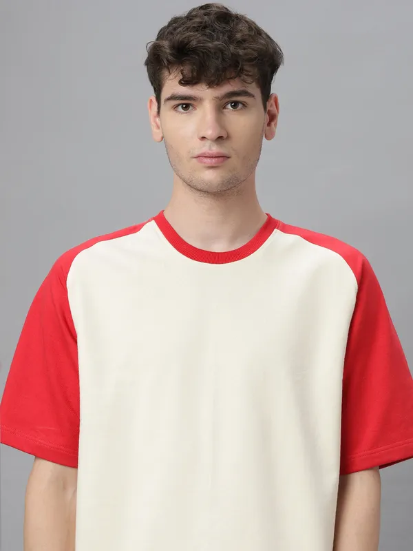 Off-White_&_Red_Cotton_Round_Neck_Half_Sleeves_Loose_Fit_Raglan_T-Shirt_For_Men