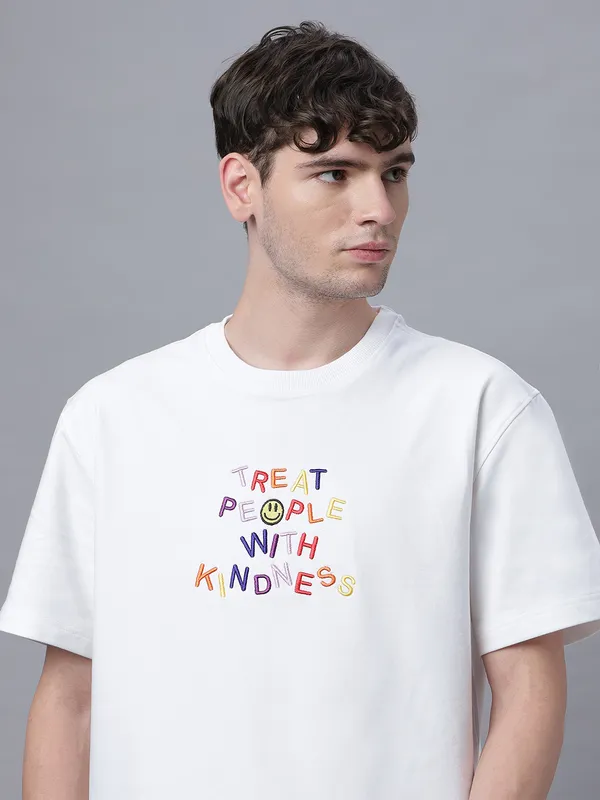 White_Cotton_Embroidery_Round_Neck_Half_Sleeves_Oversized_T-Shirt_For_Unisex