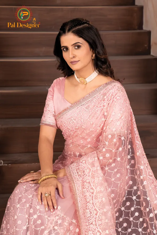 Peach_Preimium_&_Elegant_Georgette_Saree_With_Blouse_For_Women