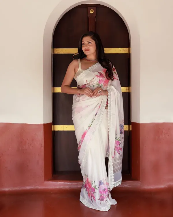 White_Preimium_&_Elegant_Georgette_Saree_For_Women