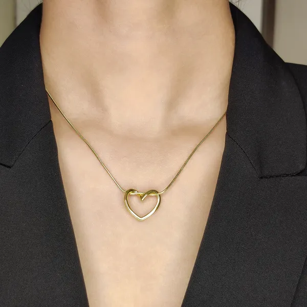 8k_Gold_Plated_Heart_Shaped_Necklace_For_Women_|_Anti_Tarnish_Stainless_Steel_Pendant