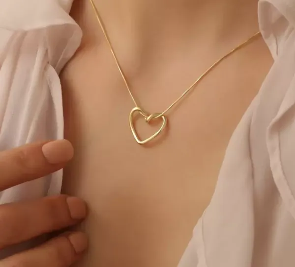 8k_Gold_Plated_Heart_Shaped_Necklace_For_Women_|_Anti_Tarnish_Stainless_Steel_Pendant