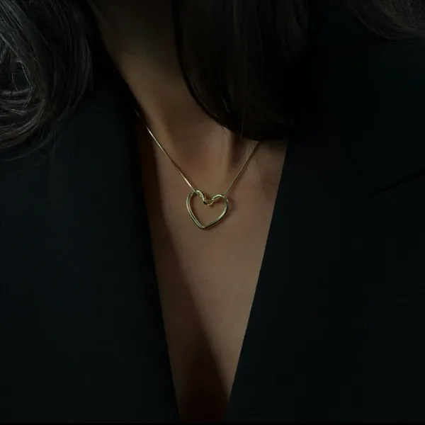 8k_Gold_Plated_Heart_Shaped_Necklace_For_Women_|_Anti_Tarnish_Stainless_Steel_Pendant
