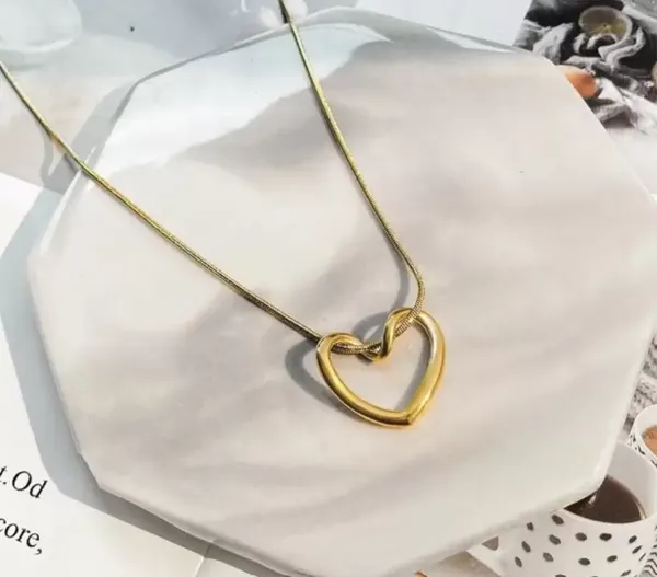 8k_Gold_Plated_Heart_Shaped_Necklace_For_Women_|_Anti_Tarnish_Stainless_Steel_Pendant