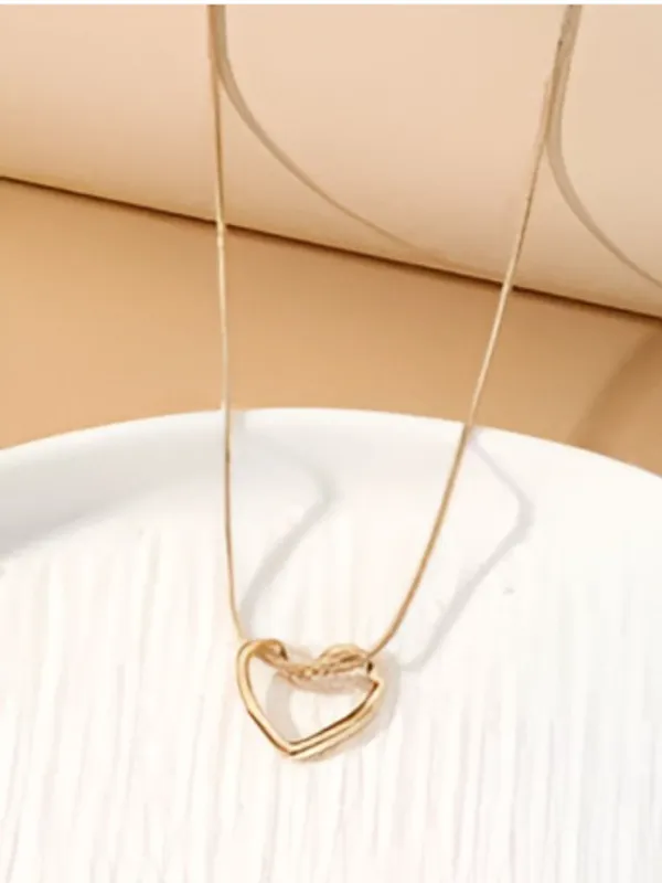 8k_Gold_Plated_Heart_Shaped_Necklace_For_Women_|_Anti_Tarnish_Stainless_Steel_Pendant