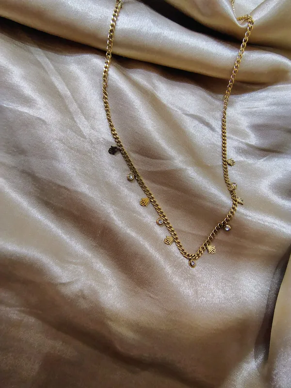 8k_Gold_Plated_Stainless_Steel_Anti_Tarnish_Elegant_Necklace_For_Women