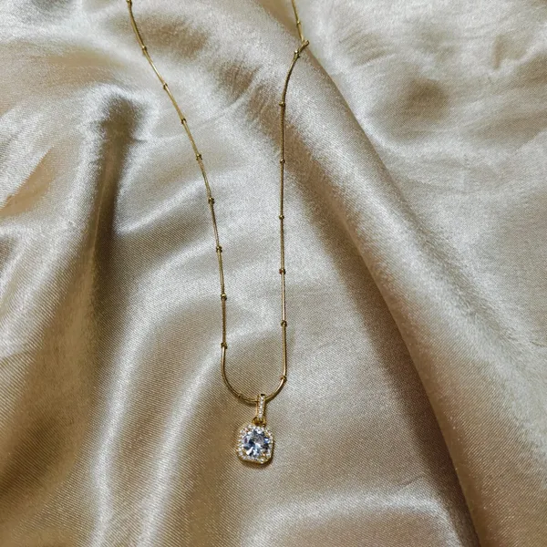 8k_Gold_Plated_Pendant_For_Women_|_Anti_Tarnish_Stone_Studded_Necklace